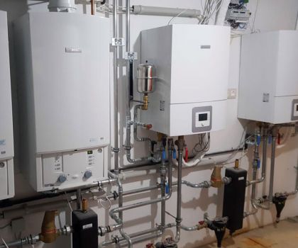 Bp Faragó utca Családi ház- Fűtésrendszer kiépítés Hőszivattyú rendszer Kondenzációs rásegítéssel - Heating Service 2000 Kft